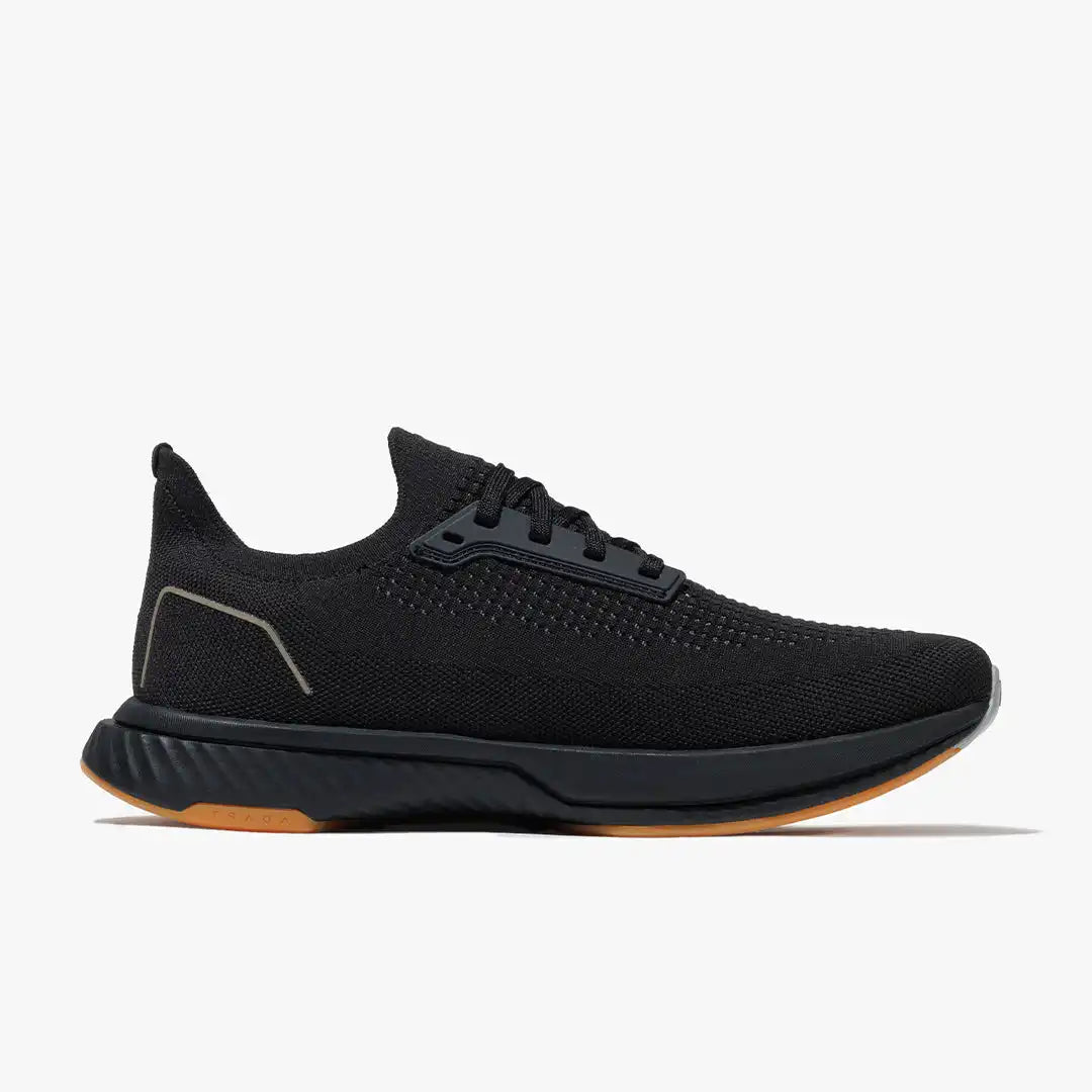 Adapt Runner - Black / Gum RN